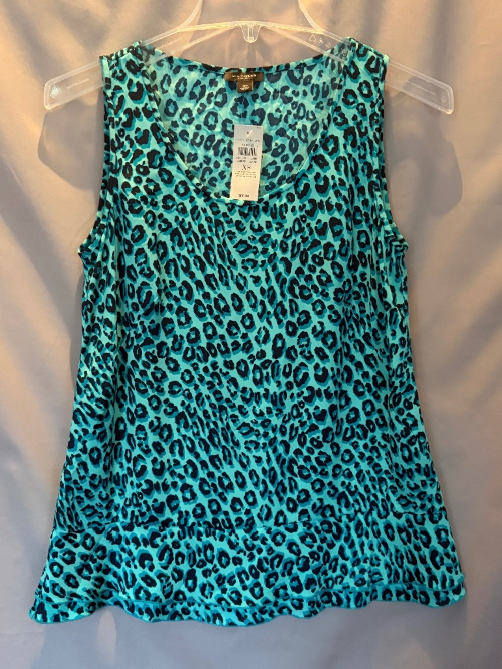 Ann Taylor Sleeveless Blouse in Green Leopard Style Print Size XS (NWT)
